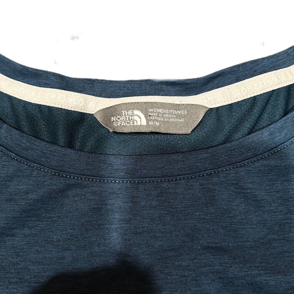 The North Face Women’s Teal 3/4 Sleeve Open Back Lightweight Top Medium - Picture 4 of 4